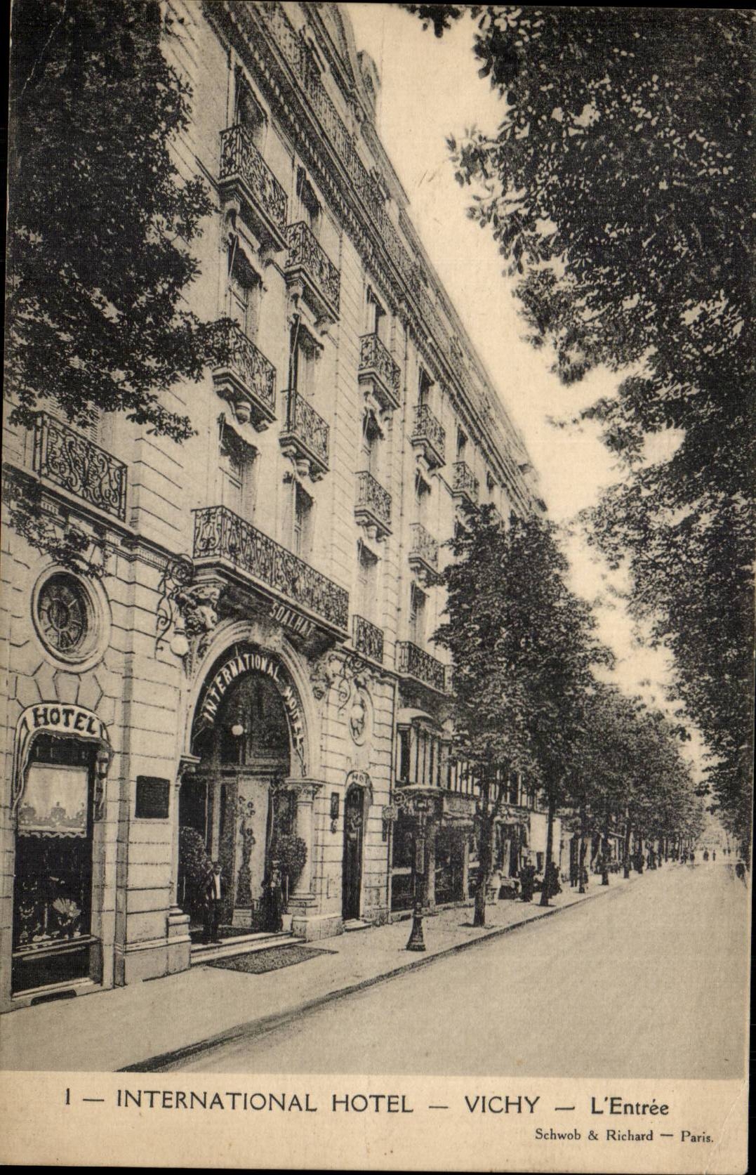 Vichy CPA International Hotel L'entree