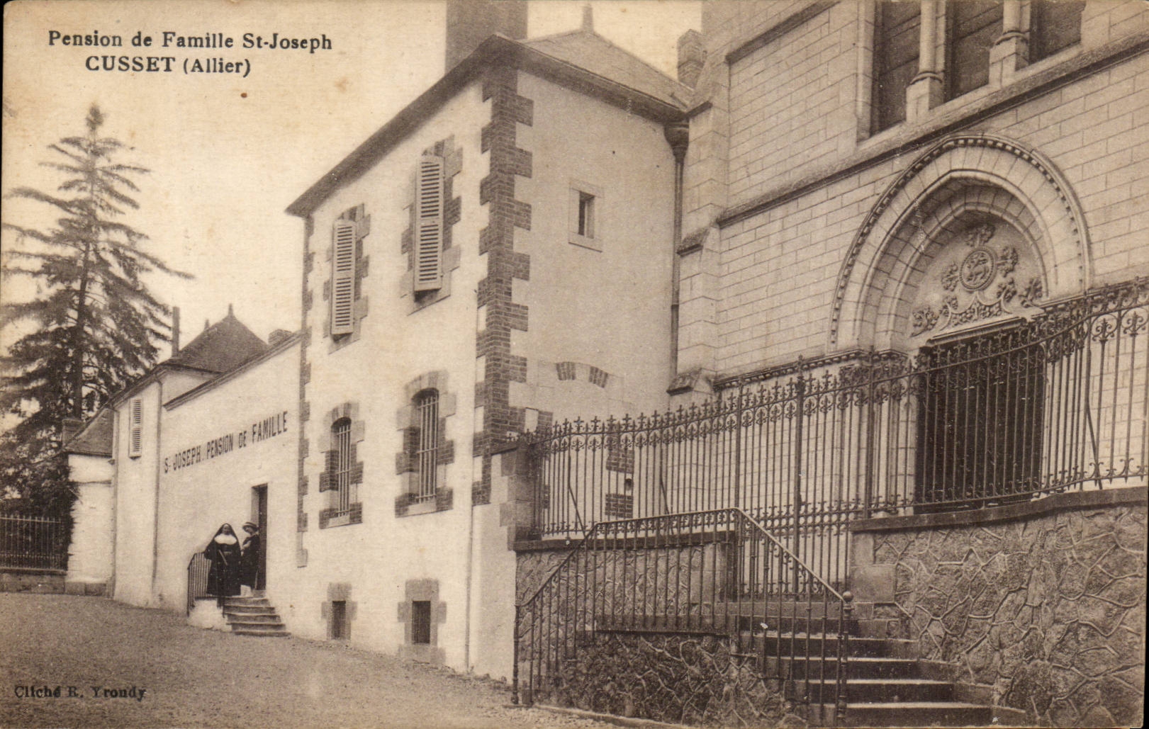 Cusset - Pension de Famillie St Joseph - CPA 