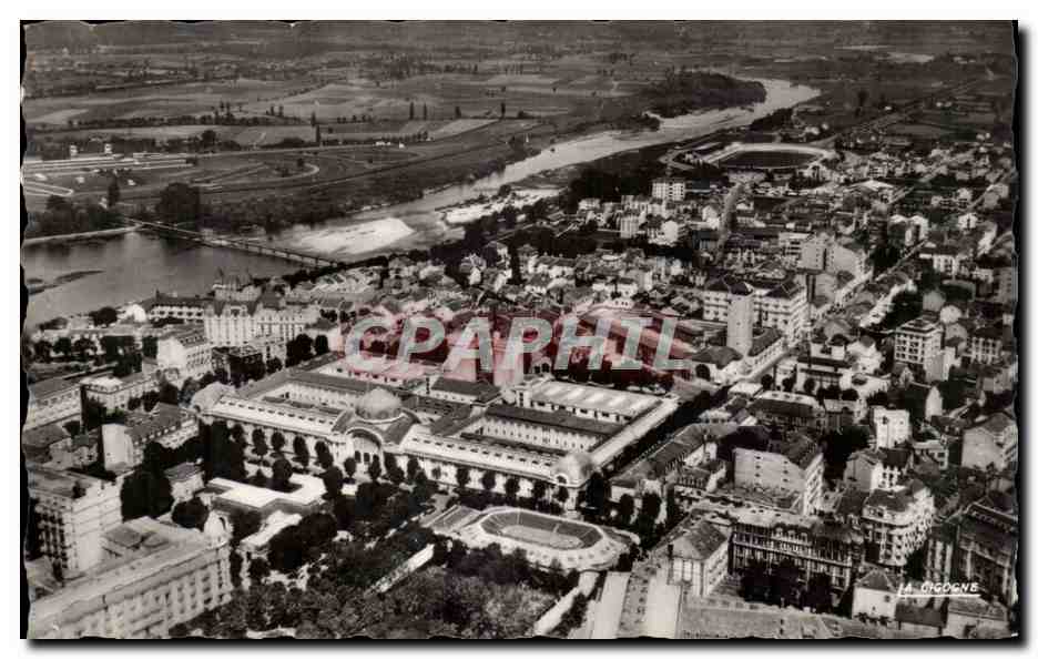 Vichy - Reine des Villes d'Eaux - Vue Aerienne - CPA 