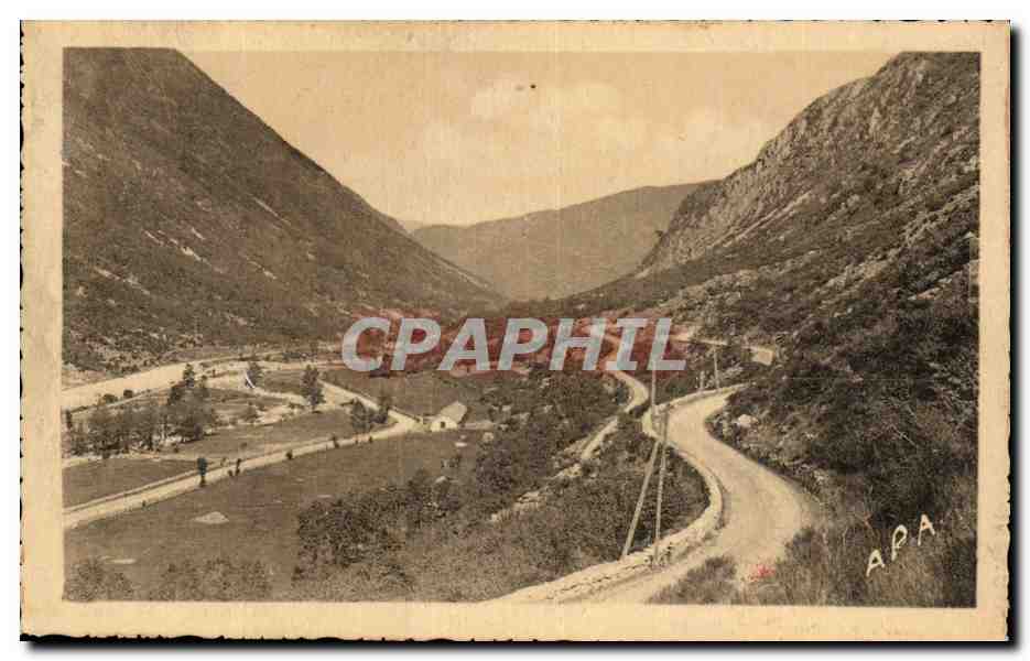 Lacets de la route d'Espagne — Environs d'Ax-les-Thermes (Ariège) — A.P.A.