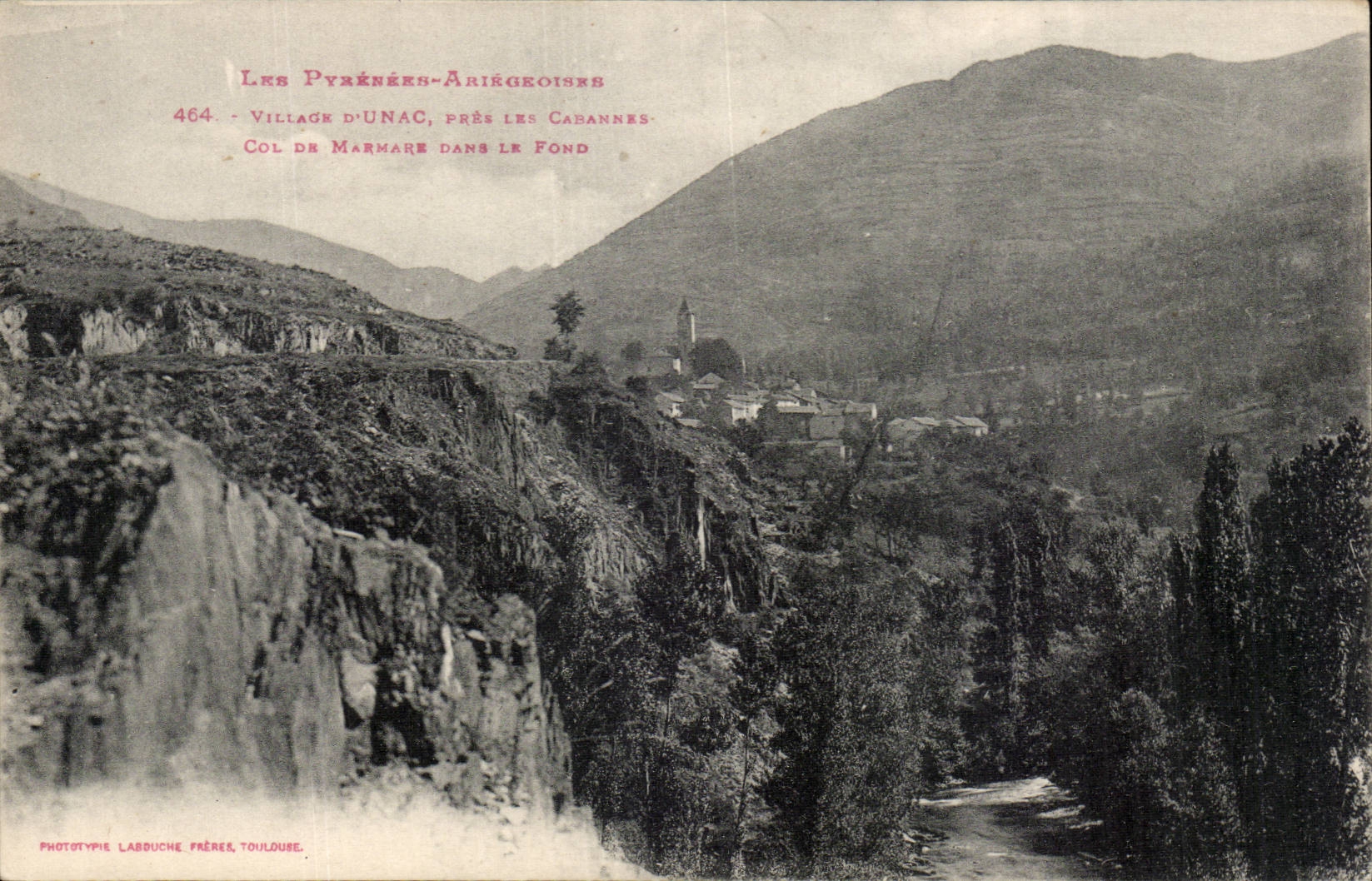 Village d'Unac près les Cabannes — Col de Marmare dans le Fond — Phototypie Labouche Frères, Toulouse