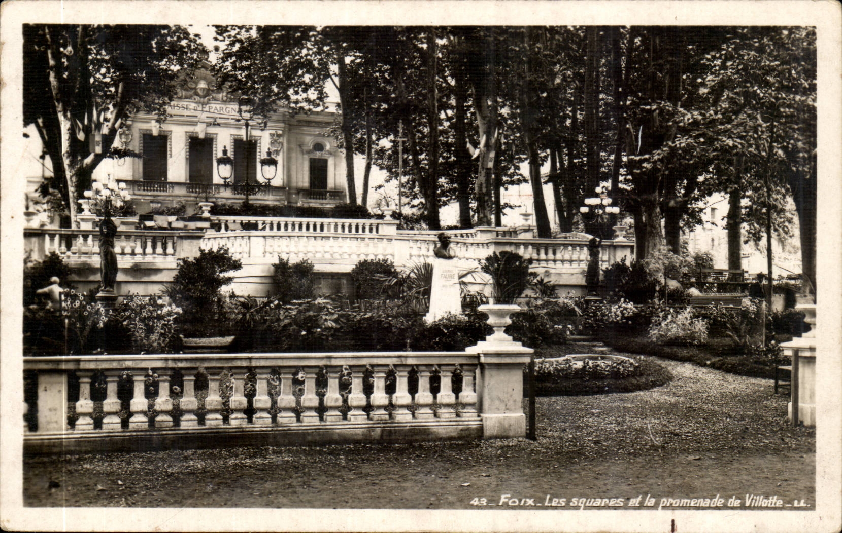 Foix CPA Les squares et la promenade de Villotte