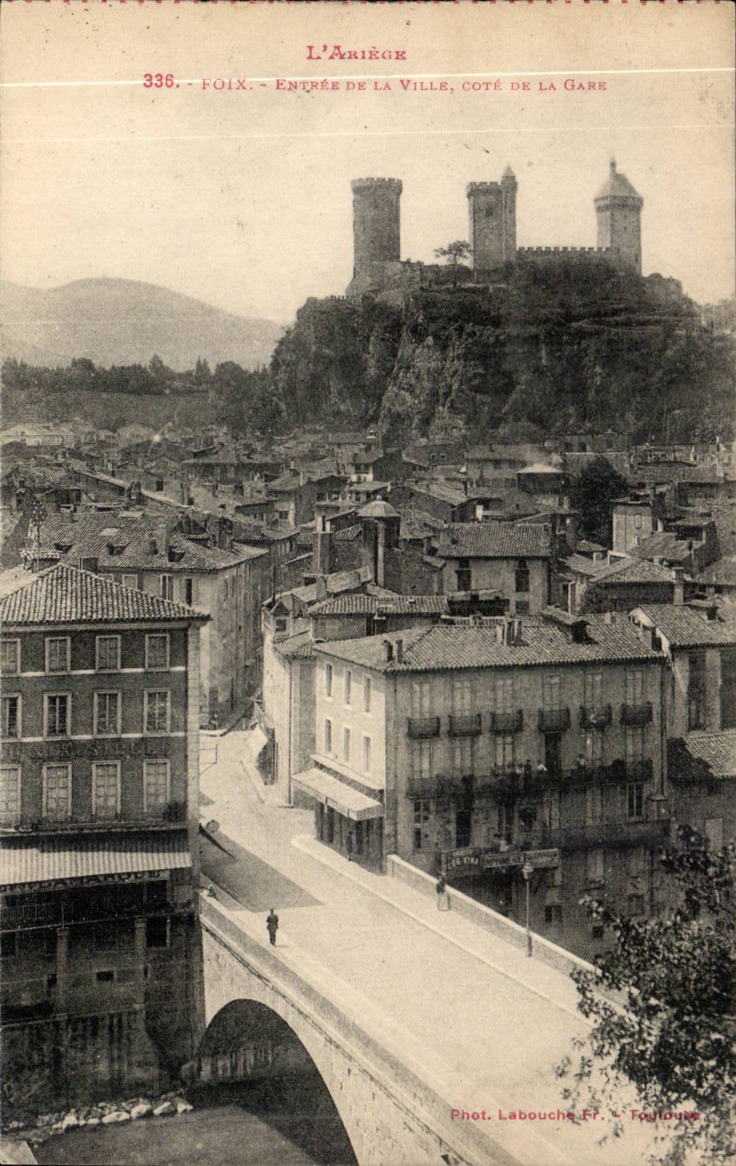 Foix CPA entree de la ville cote de la gare