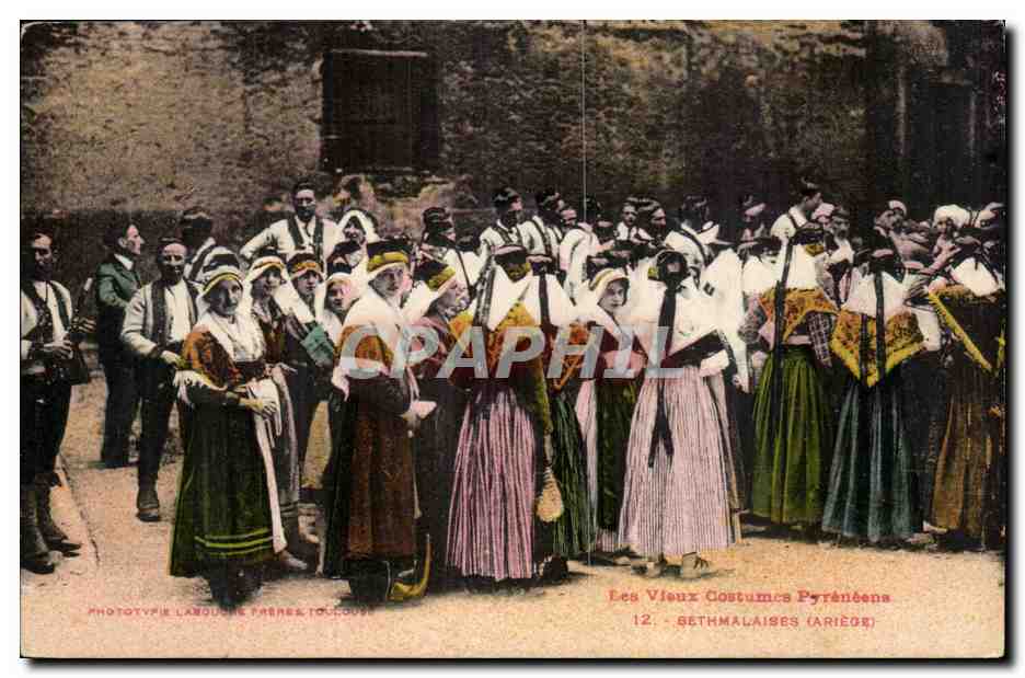 CPA Les vieux costumes Pyreneens Bethmalaises Ariege (folklore costume) TOP