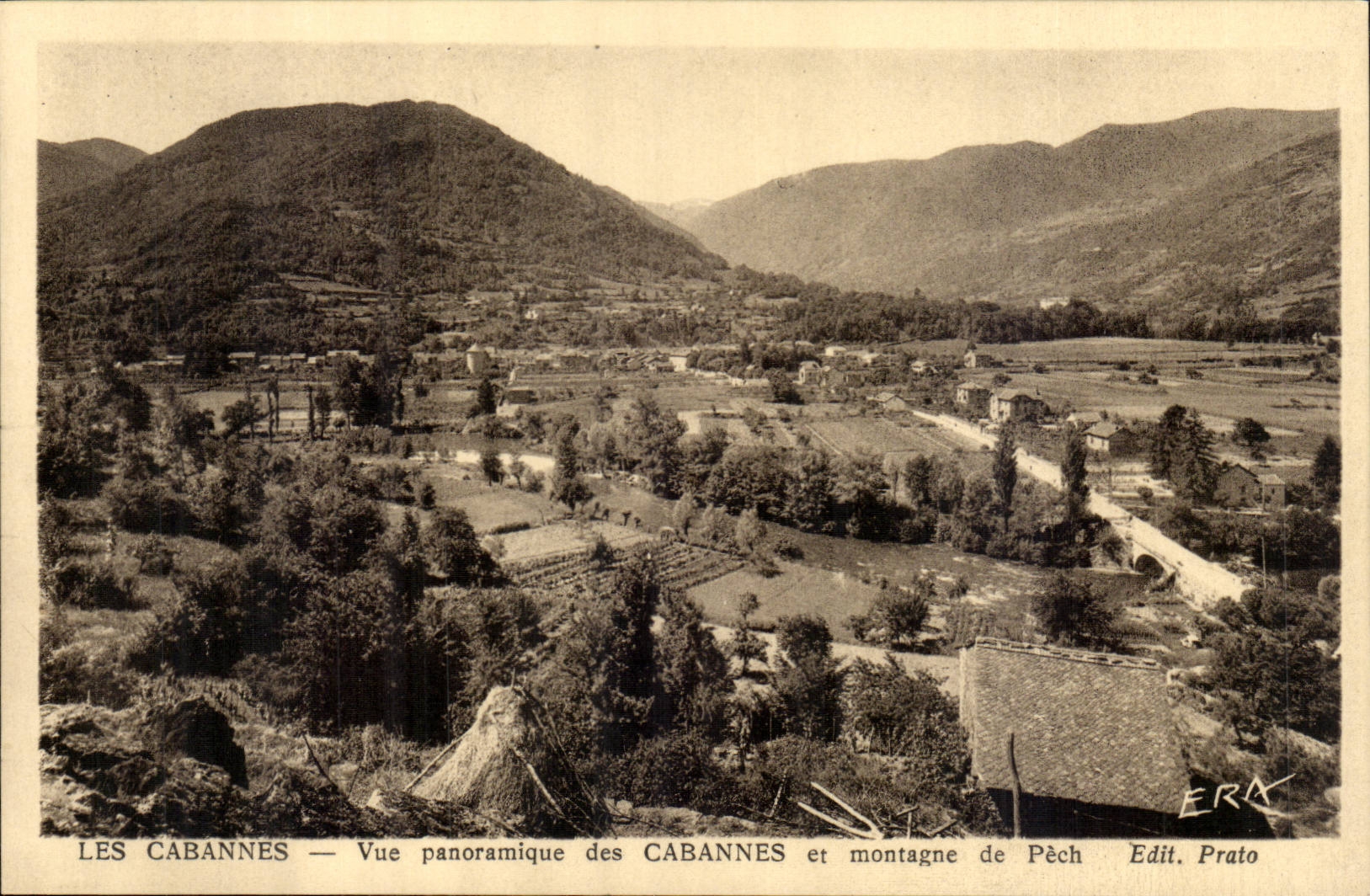 Les Cabannes CPA Vue panoramique des CAbannes et montagne de Peche