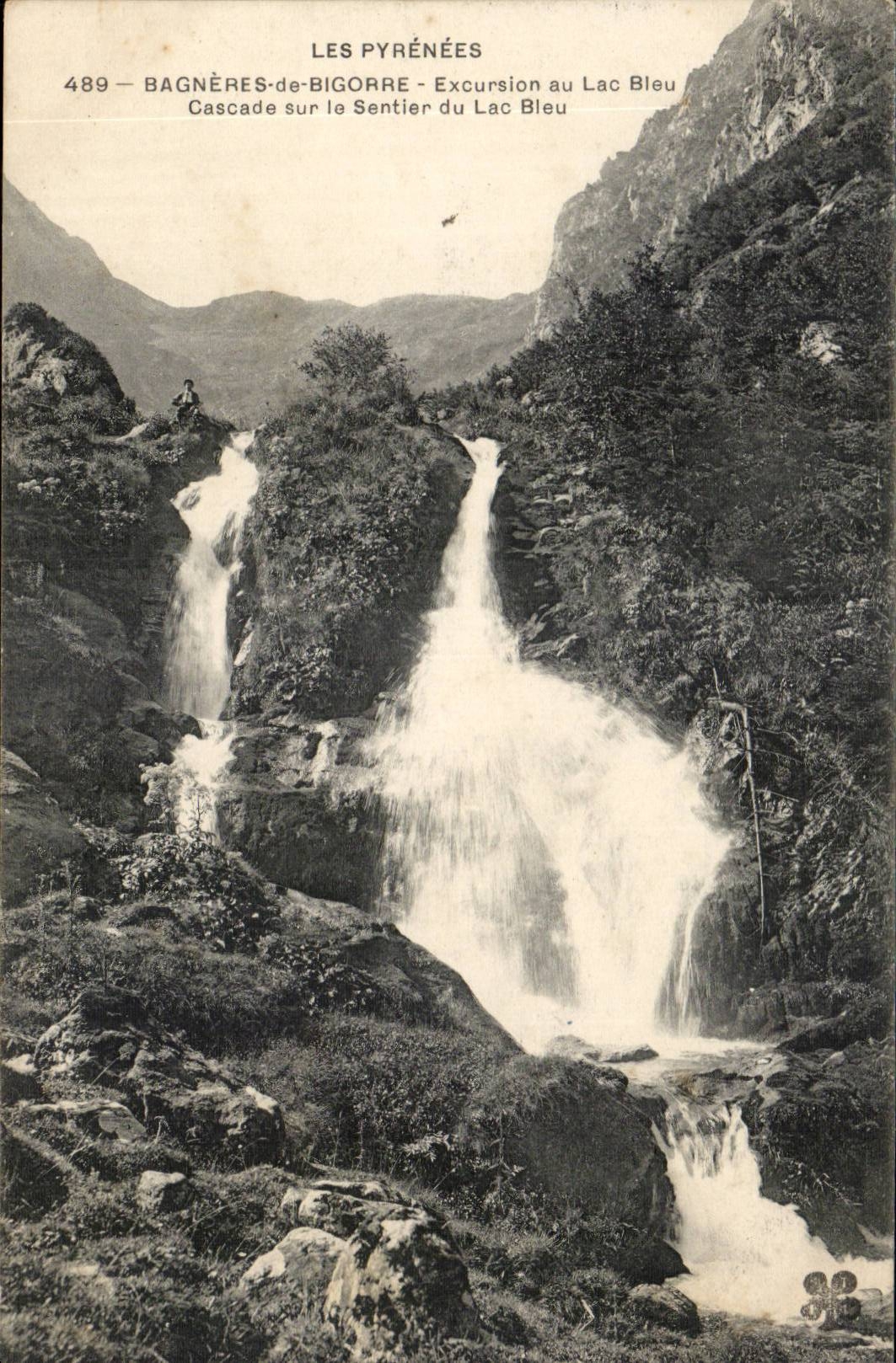 Bagneres de Bigorre CPA Excursion au lac bleu Cascade sur le sentier du lac bleu