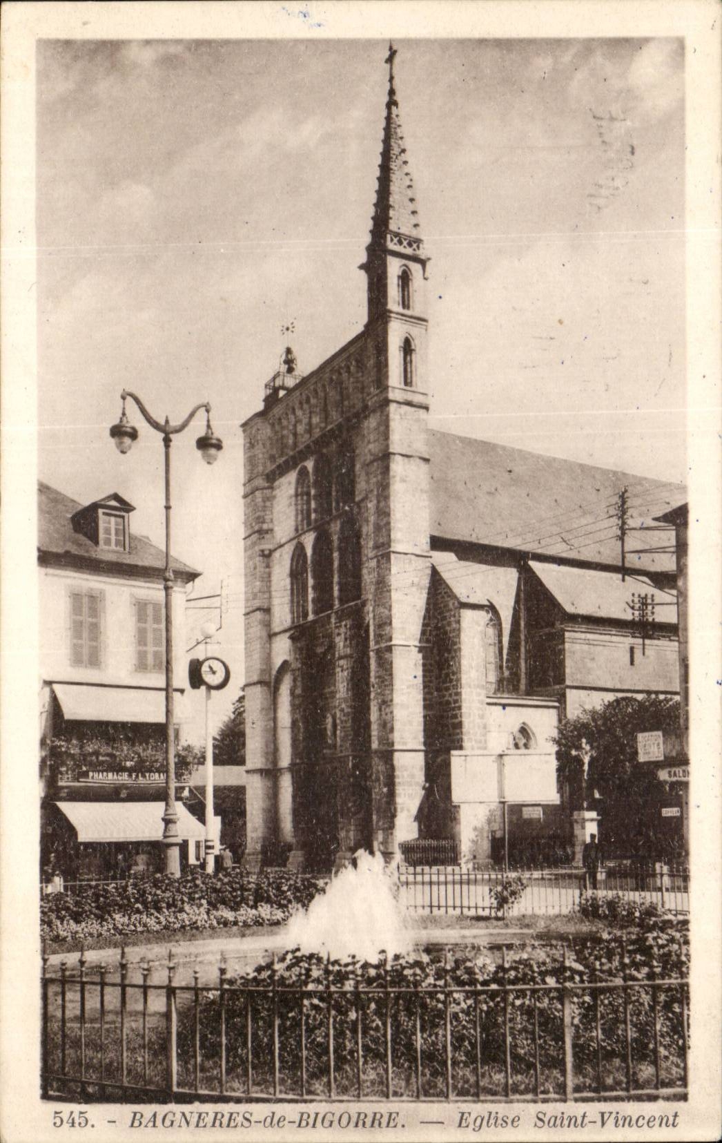 Bagneres-de-Bigorre — Église Saint-Vincent