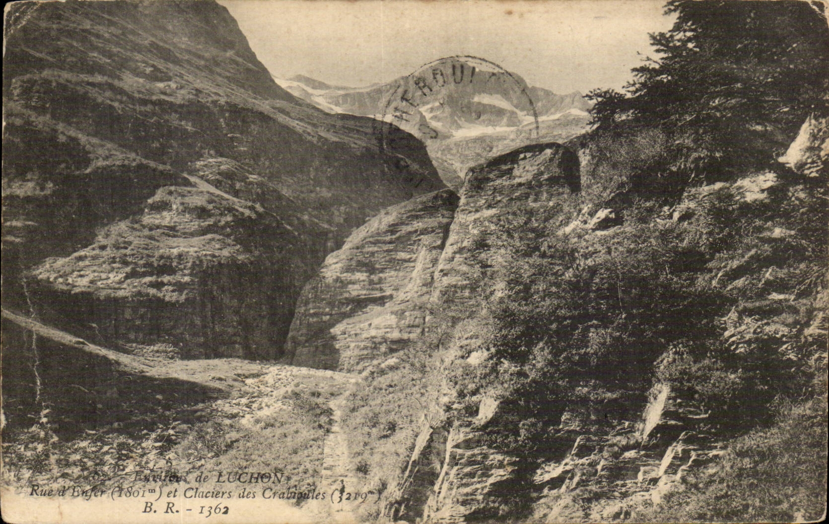 Vue des Évèzeurs de Luchon — Rue d'Enfer (1801m) et Glaciers des Cralipoules (3299m) — B. R. - 1362