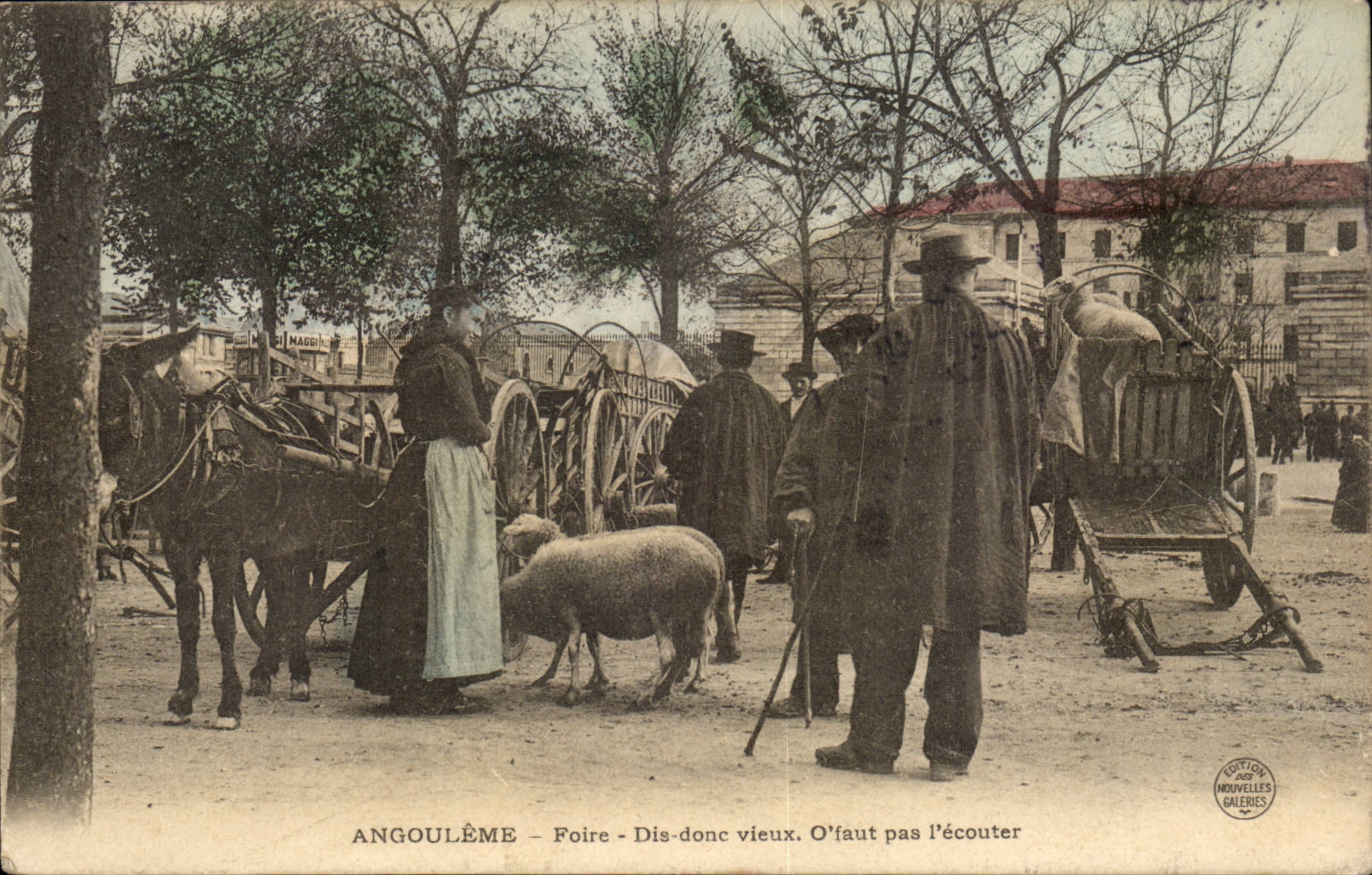 CPA Angouleme Foire dus donc vieux O faut pas l'ecouter Moutons Paysans Folklore TOP 