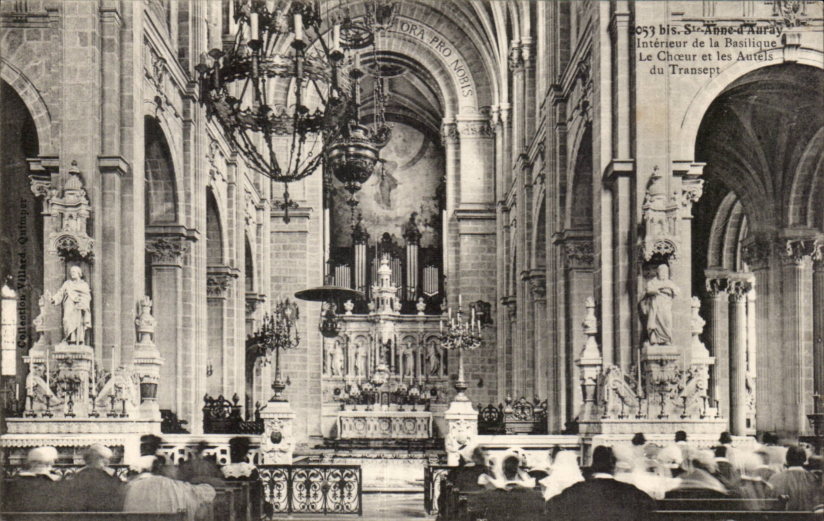 Sainte Anne d'Auray CPA Interieur de la basilique Le choeur et les autels du transept (orgue)