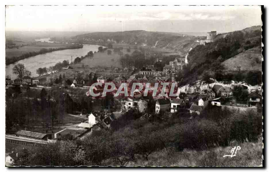 La Roche Guyon CPA Vue generale et vallee de la Seine vers Bonnieres