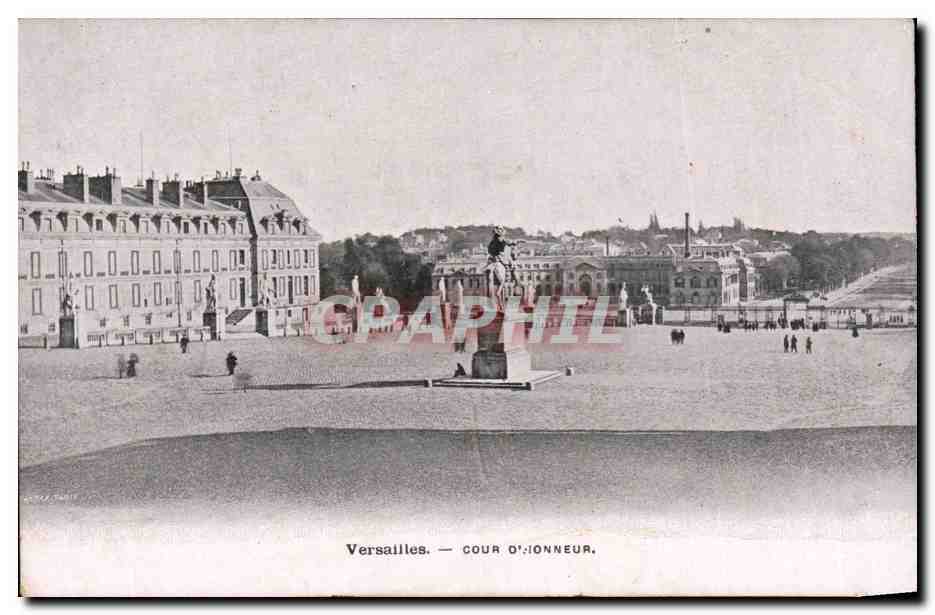Versailles CPA Cour d'honneur