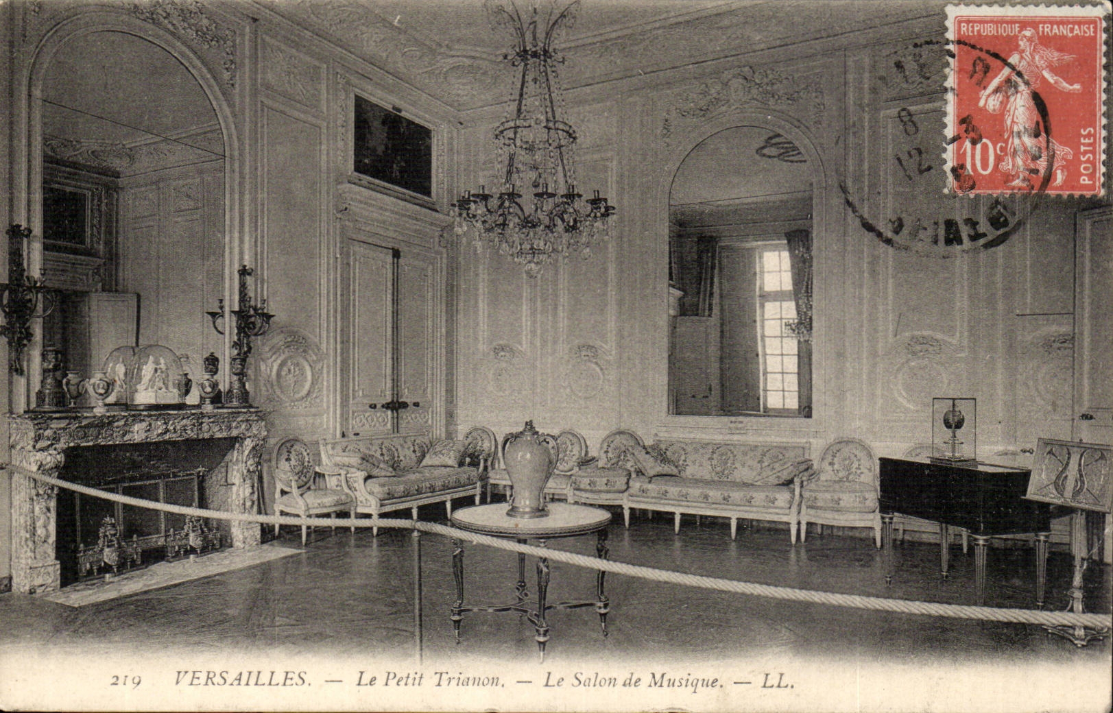 Versailles CPA Petit TRianon Le salon de musique