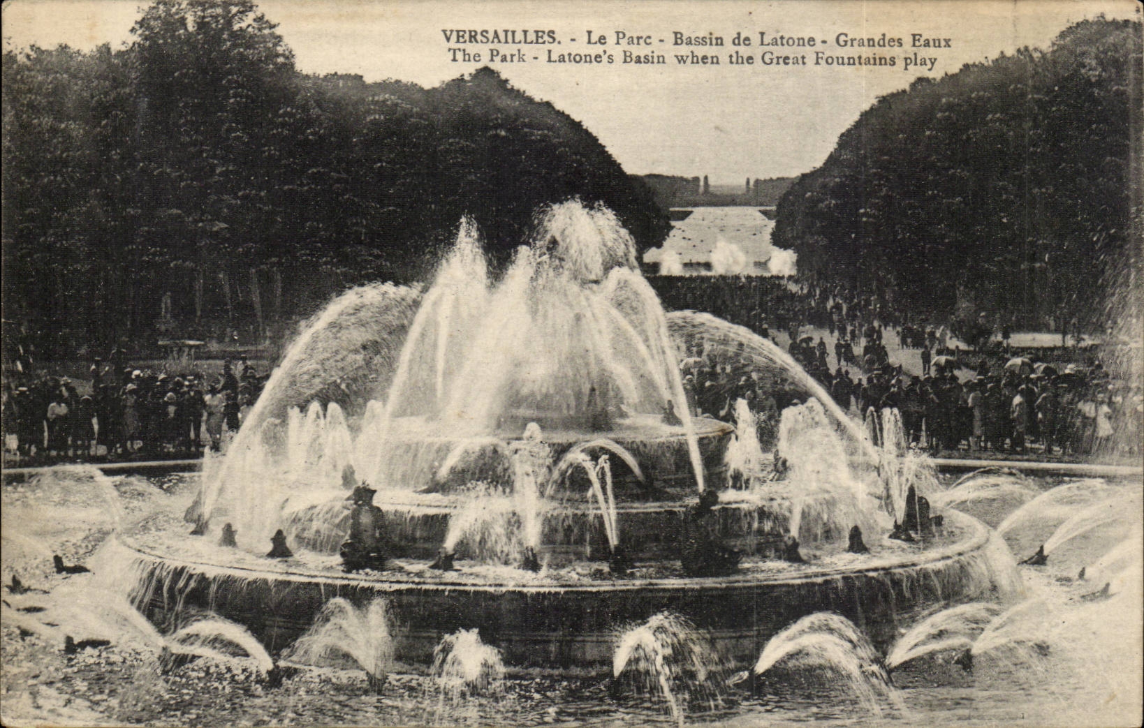 Versailles CPA Le parc Bassin de Latone Grandes eaux 
