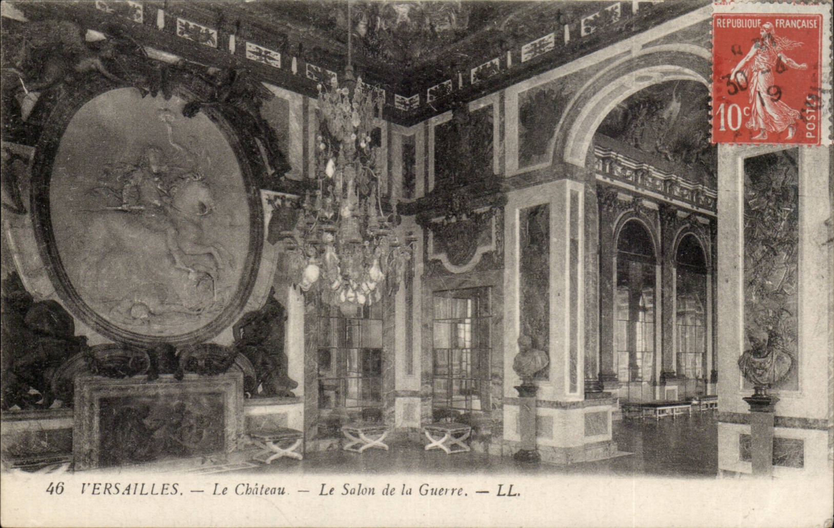 Palais de Versailles CPA Le chateau Le salon de la guerre