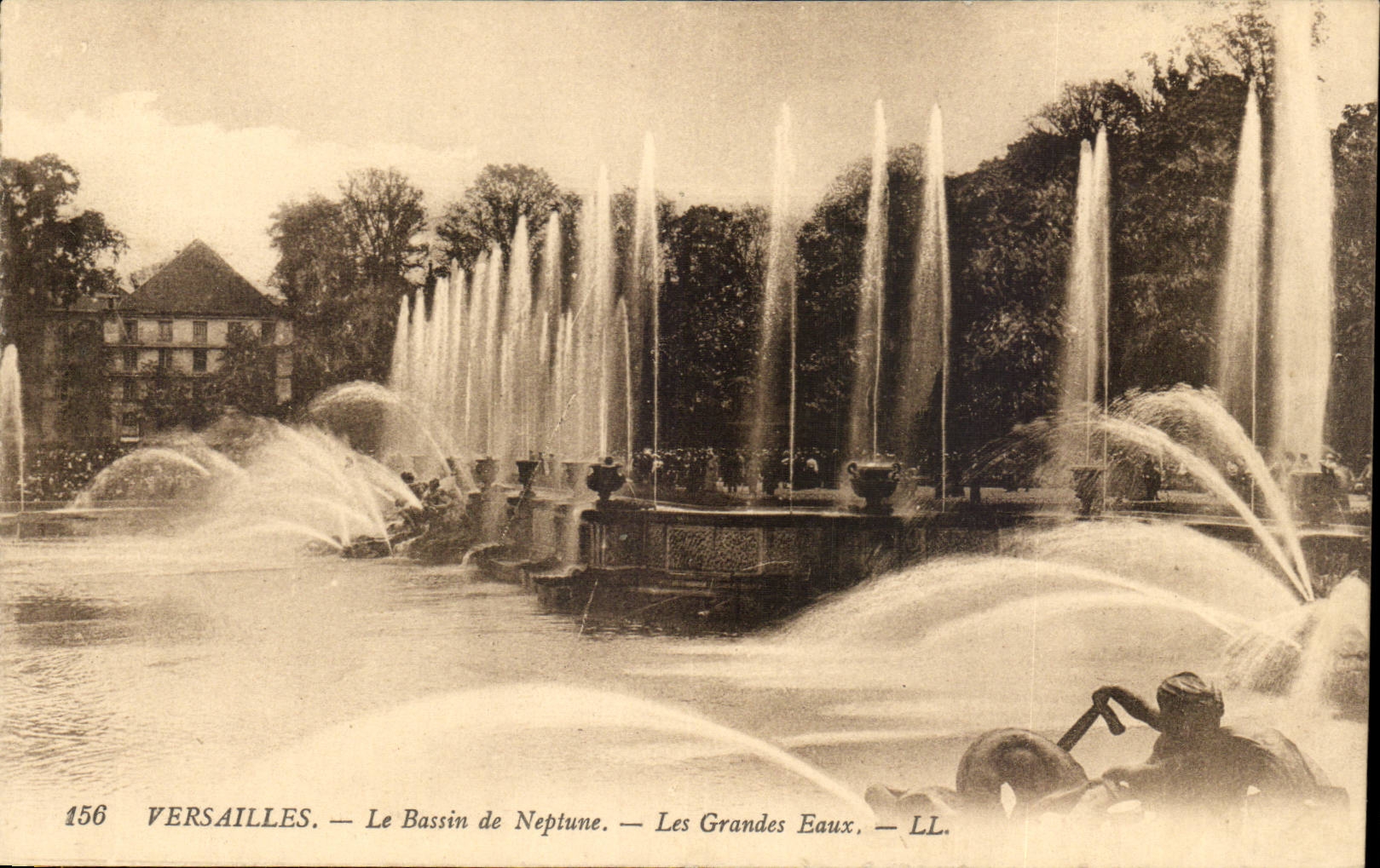 Versailles CPA Le bassin de Neptune Les grandes eaux