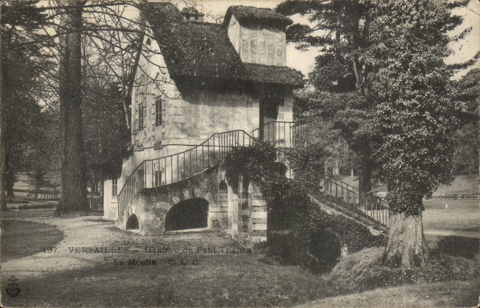 Versailles CPA Hameau du Petit Trianon Le moulin