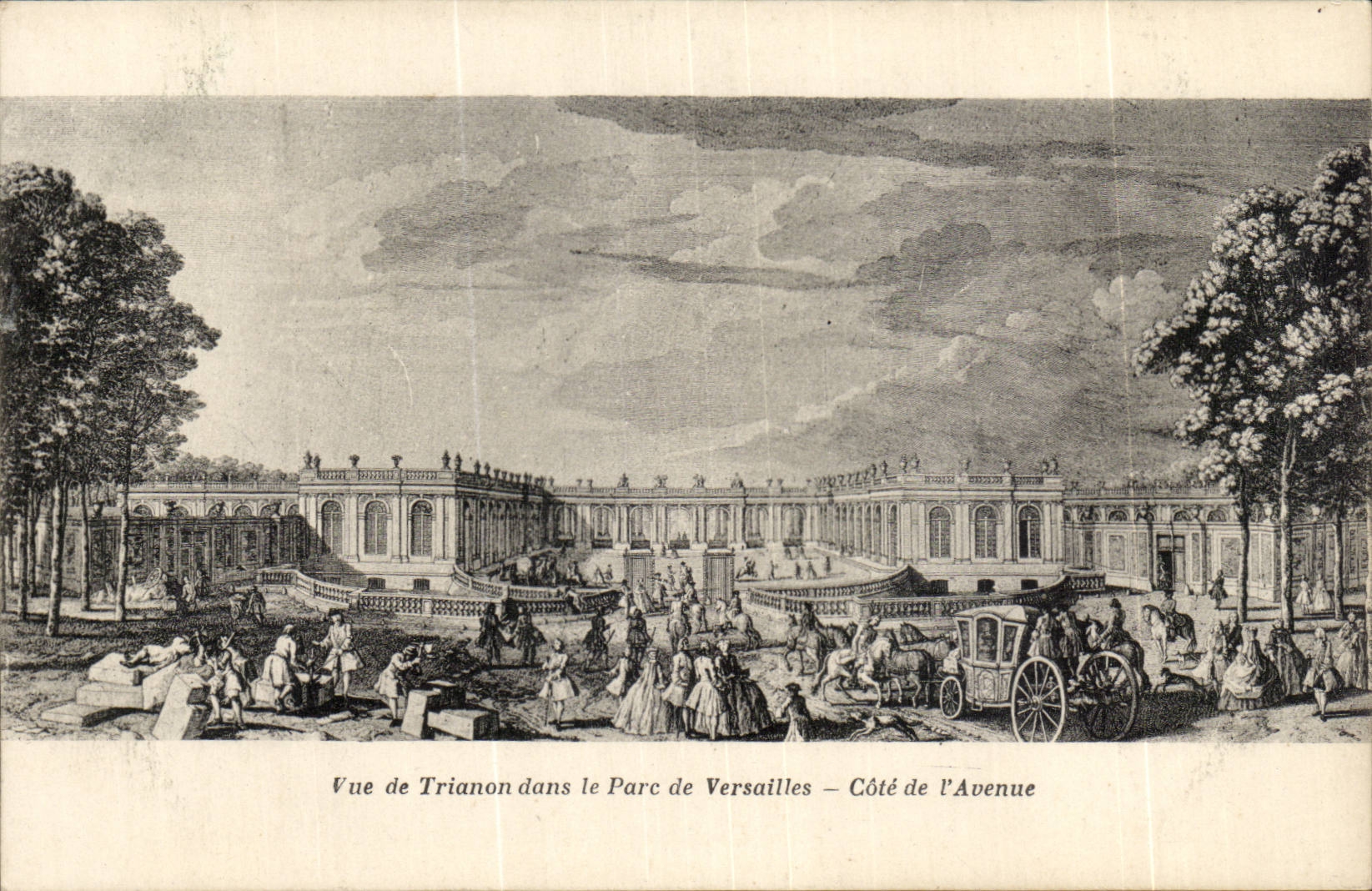 Palais de Versailles CPA Vue de TRianon dans le parc de Versailles Cote de l'avenue