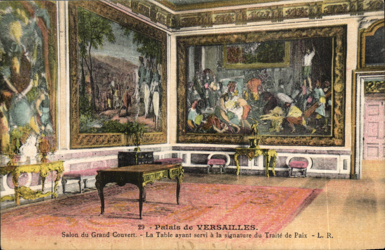 Palais de Versailles CPA Salon du grand couveert La table ayant servie a la signature du Traite de Paris