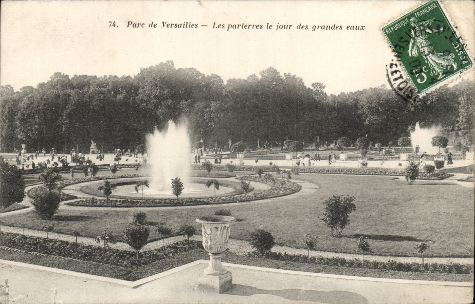 Parc de Versailles CPA Les parterres le jour des grandes eaux