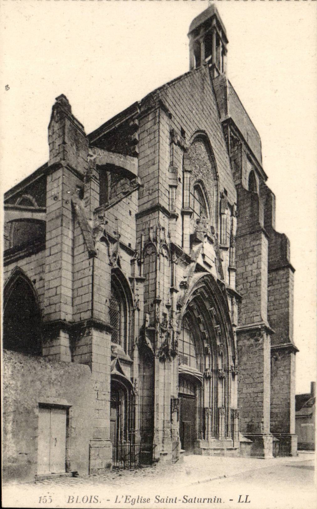 CPA Blois Eglise Saint Saturnin