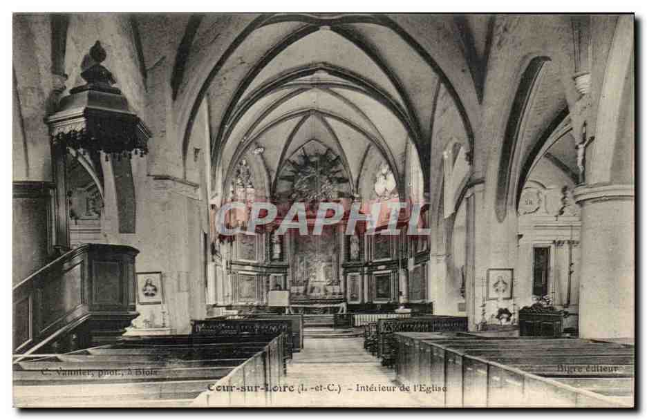Cour sur Loire CPA Interieur de l'eglise