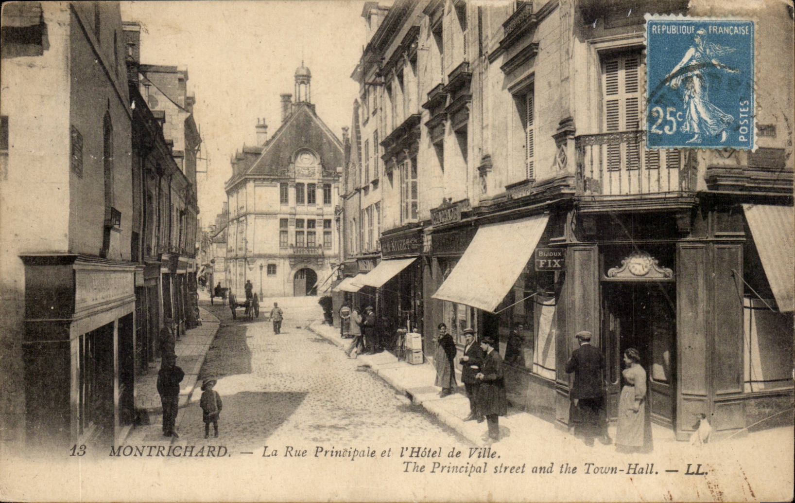 Montrichard — La Rue Principale et l'Hôtel de Ville — LL.