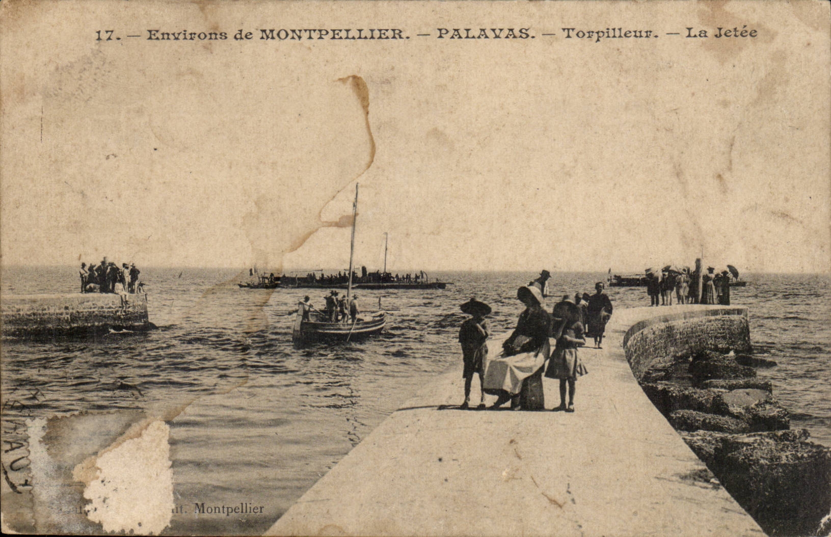 Environs de Montpellier Palavas les Flots CPA Torpilleur la jtee