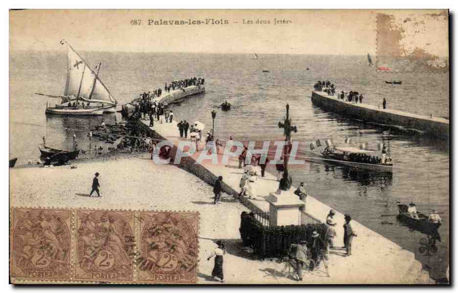 Palavas les Flots CPA Les deux jetees