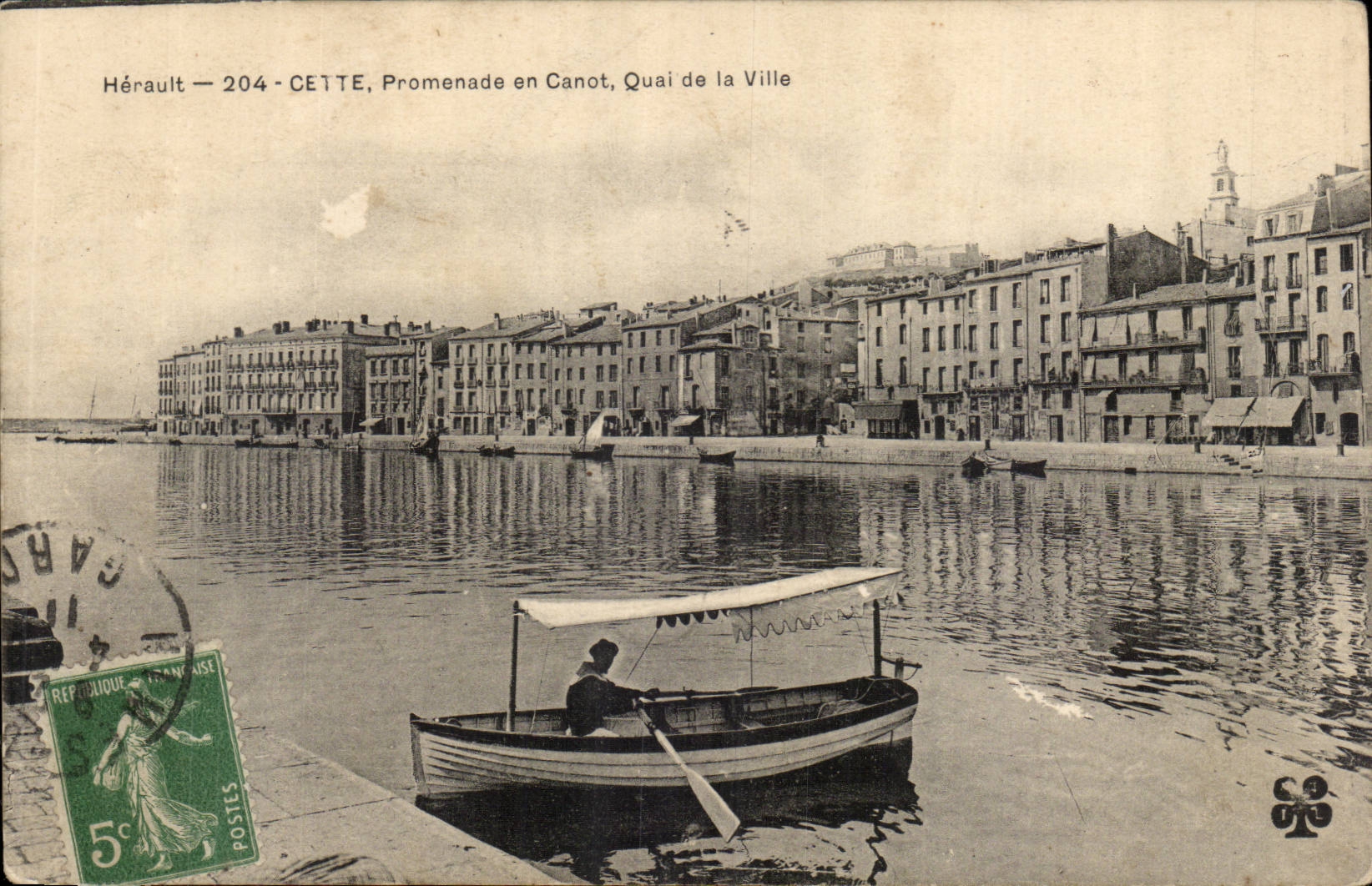 Cete Sete CPA Promenade en canot Quai de la ville