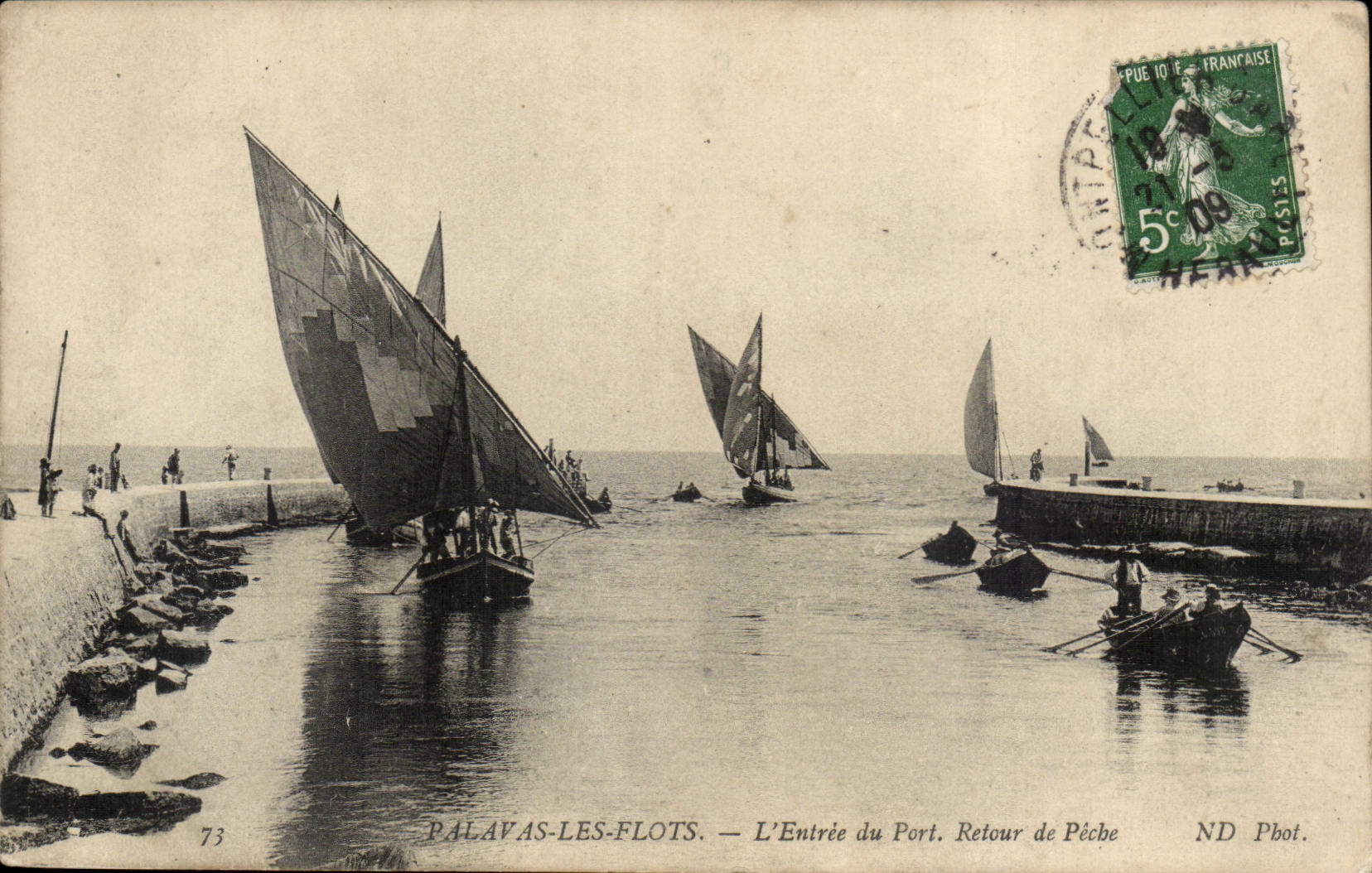 Palavas les Flots CPA L'entree du port Retour de peche