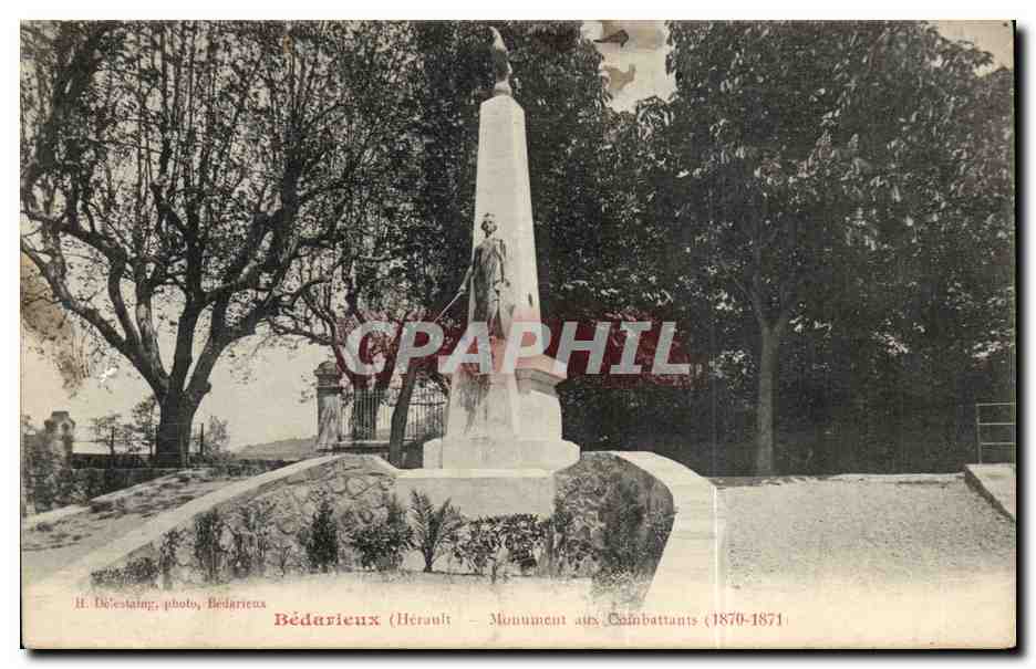 Bedarieux CPA Monument aux combattants 