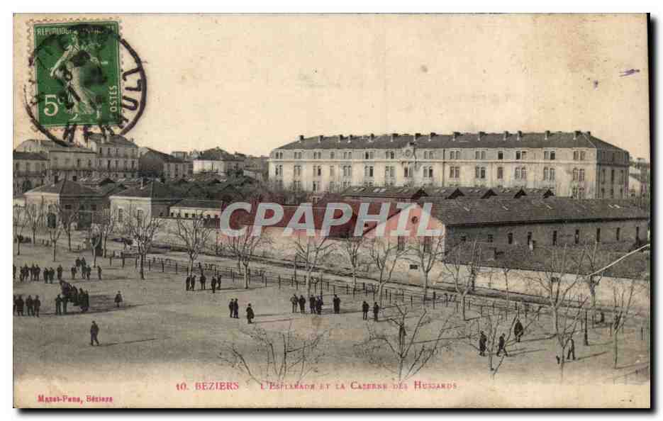 Beziers CPA L'esplanade et la caserne des hussards