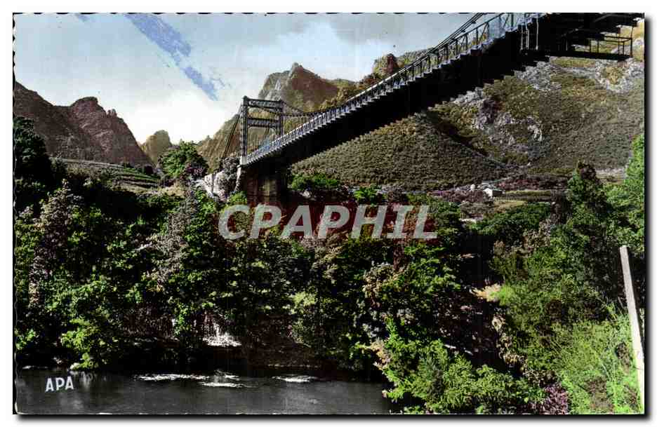 Pont suspendu de Tarassac — Environ de Lamalou-les-Bains — Éditeur APA
