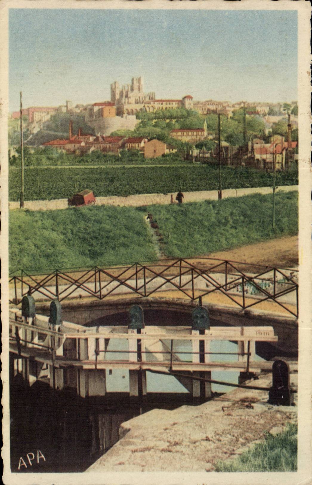 Béziers — Vue sur Saint-Nazaire — Éditeur A.P.A. POUX - ALBI