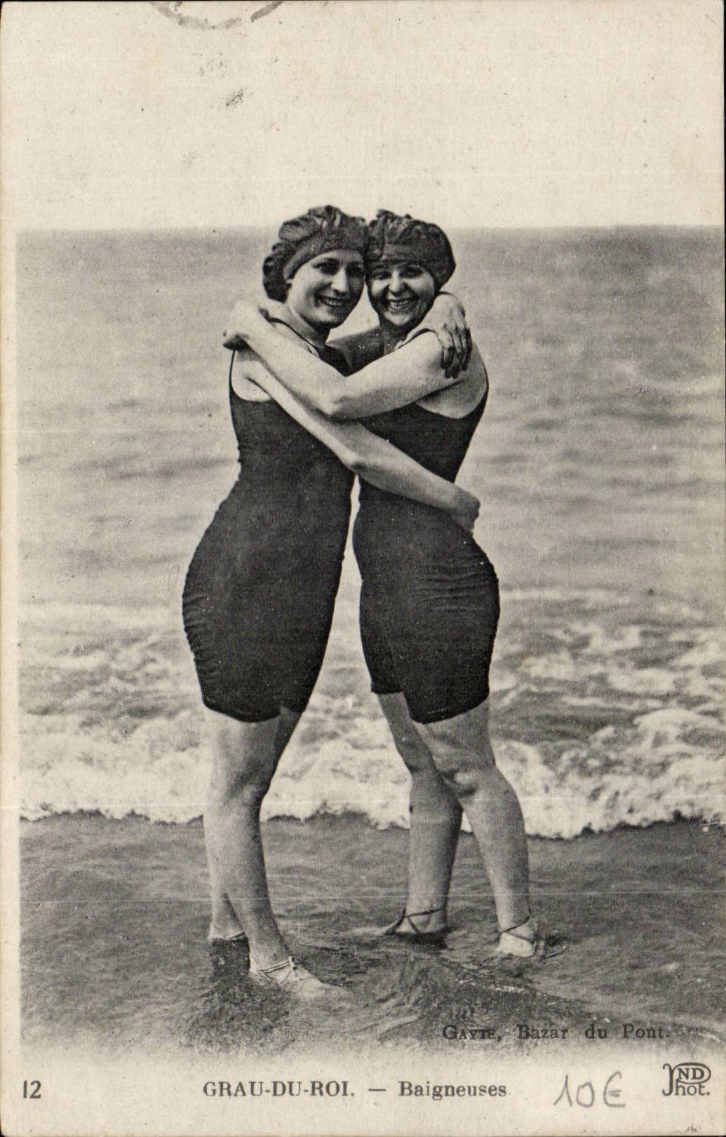 Grau-du-Roi — Baigneuses — Gavie, Bazar du Pont
