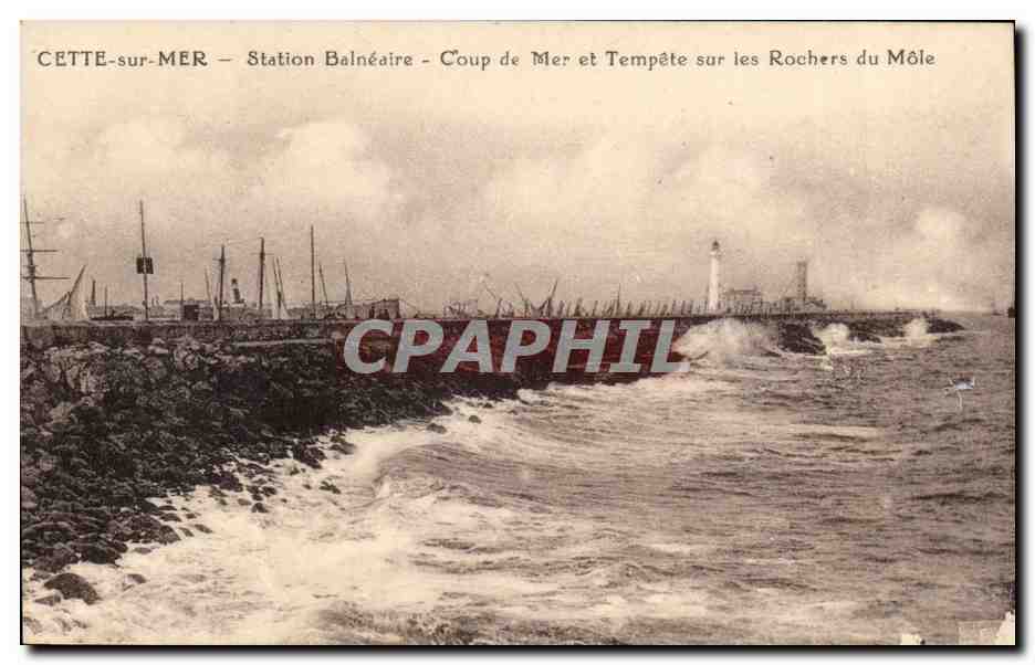 Cette sete CPA Station balneaire Coup de mer et tempete sur les rochers du Mole
