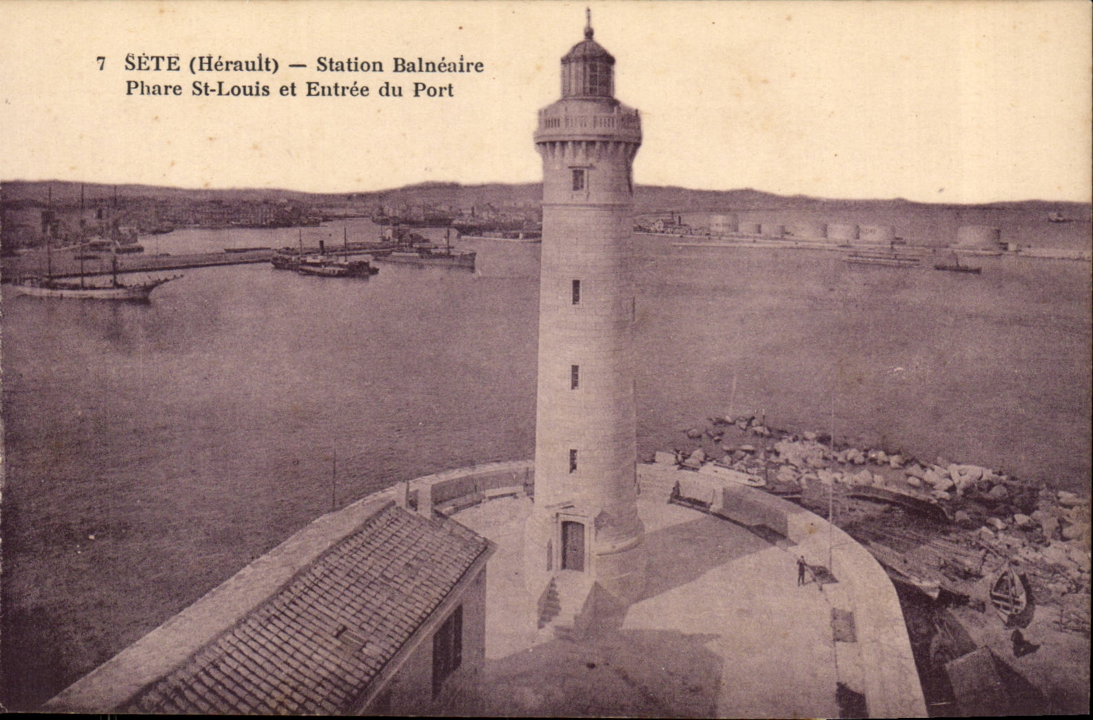 Sete CEtte CPA Station balneaire Phare St Louis et entree du port (lighthouse)