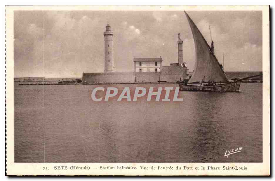 Sete - Cette - Station balneaire Vue de l'Entree du Port et le Phare Saint Louis - lighthouse - CPA 