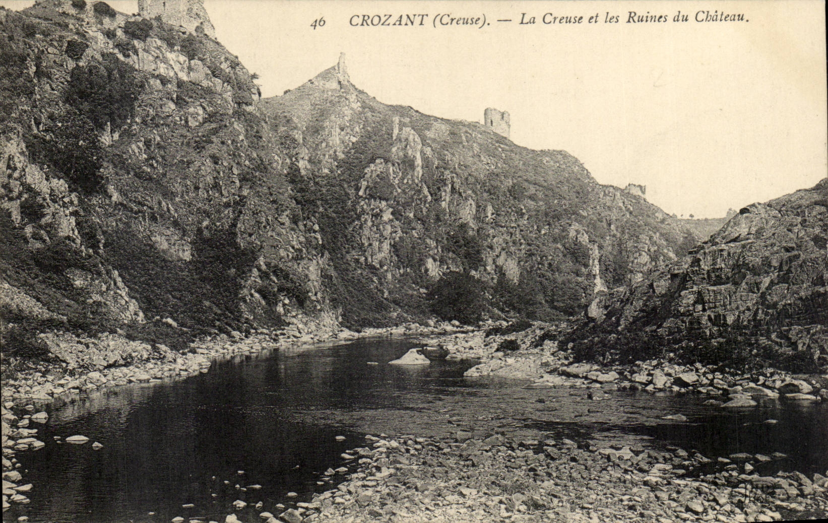 Crozant (Creuse) — La Creuse et les Ruines du Château — n°46