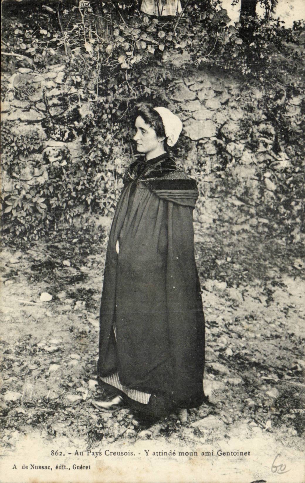 Creuse CPA Au pays Creusois Y attinde moun ami Gentoinet (folklore costume)