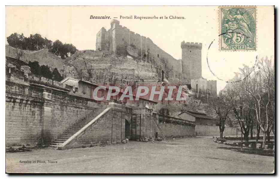 Beaucaire CPA Portail Roquecourbe et le chateau