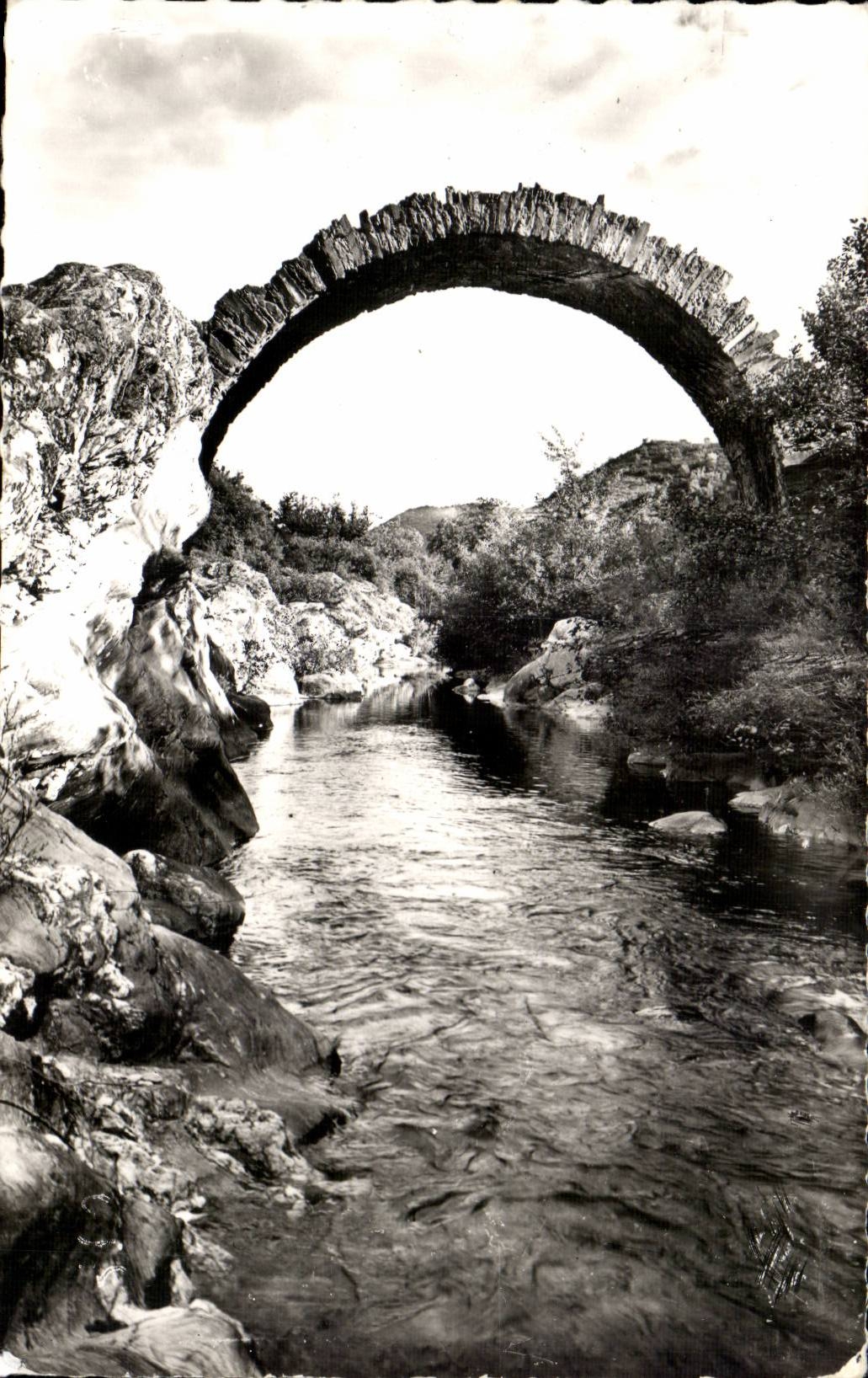 environs de St Jean du Gard CPA Le pont des chevres a l'Estrechure