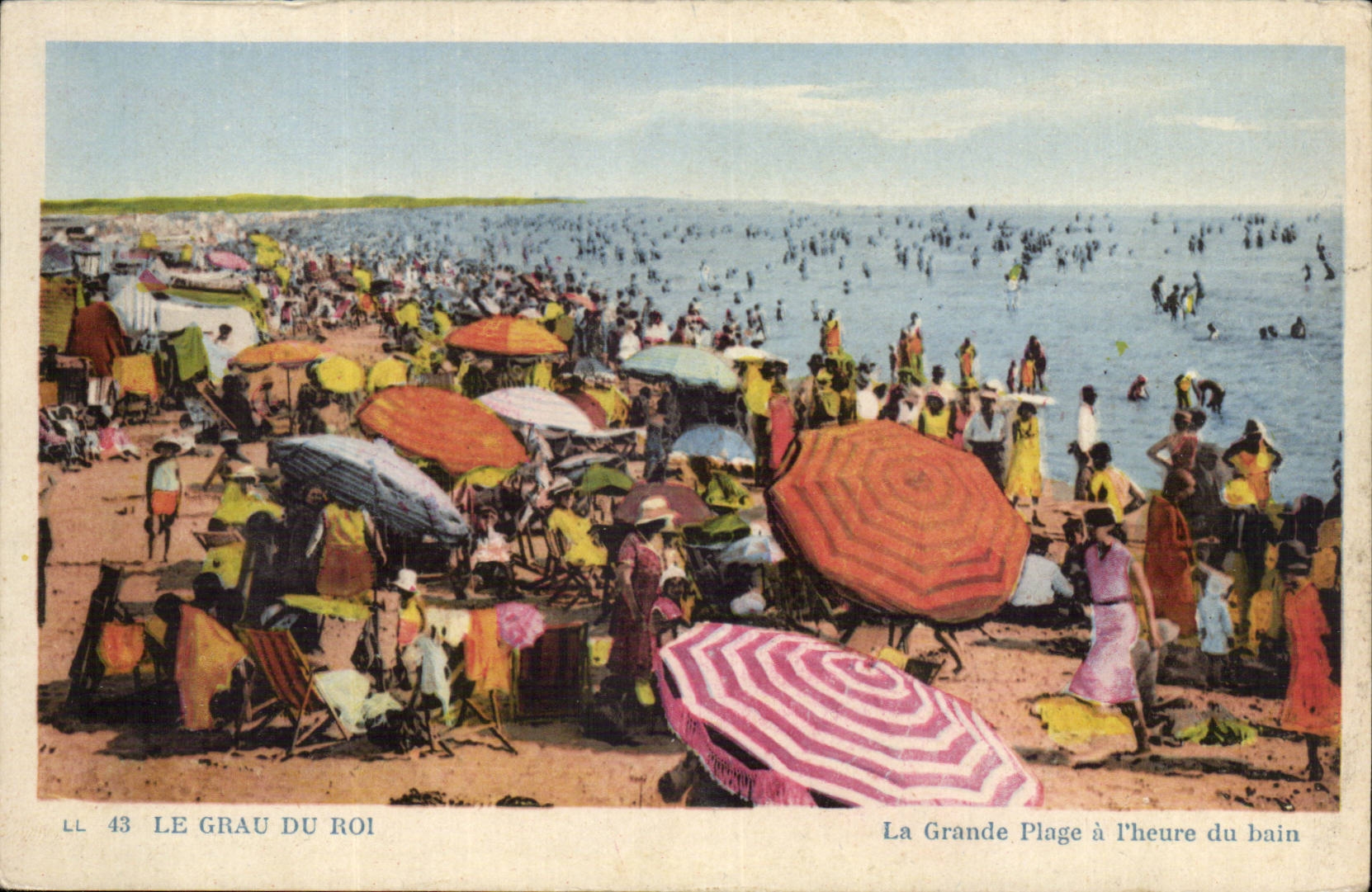Le Grau du Roi - La Grande Plage a l'heure du bain - CPA 