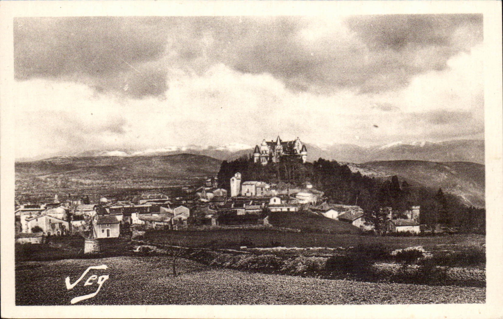 Le Vigan - Environs - Montdardier — domine par le Château — Édition SEG, n°13