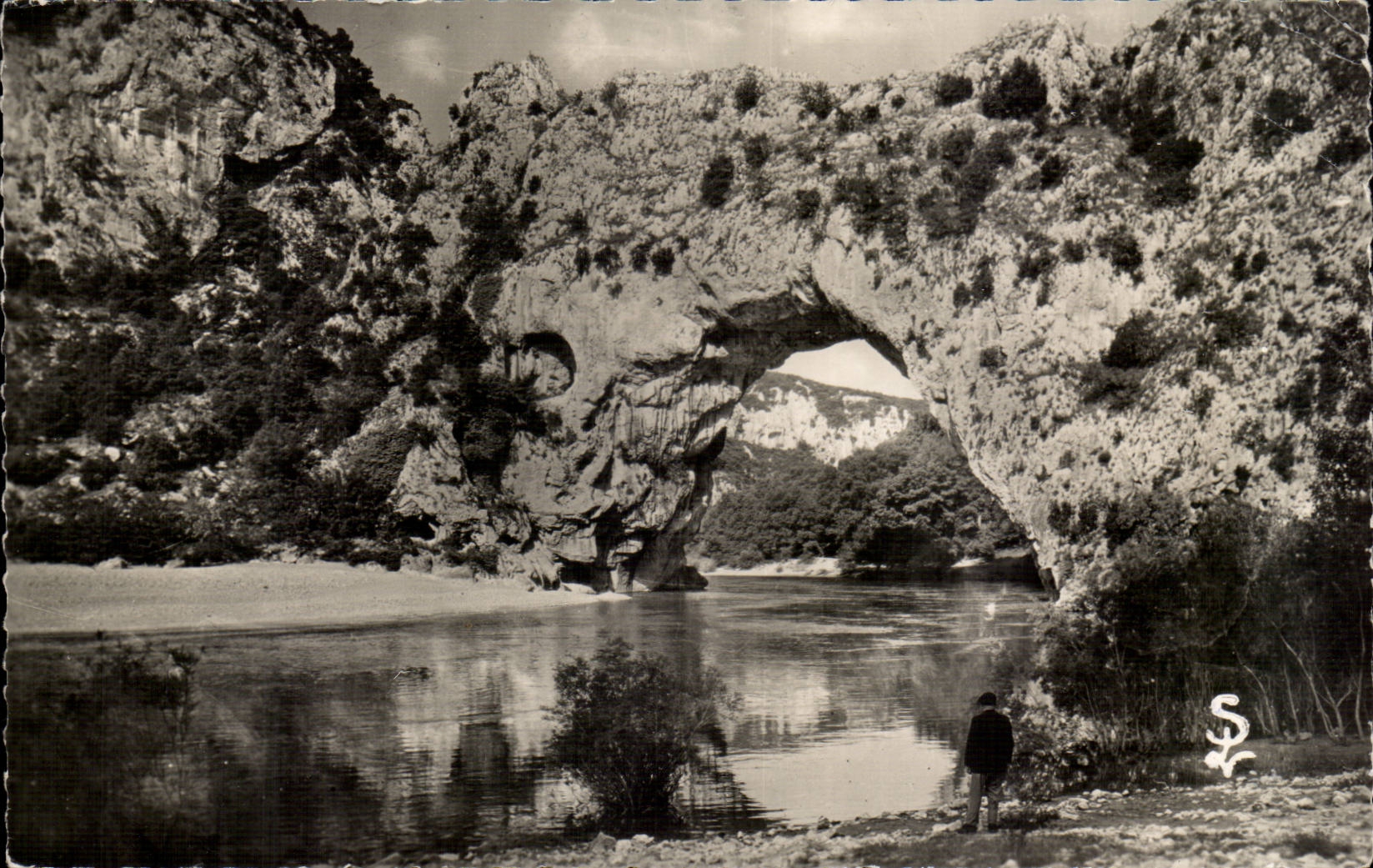 environs de Pont Saint Esprit CPA Le pont d'arc pont naturel sur l'Ardeche