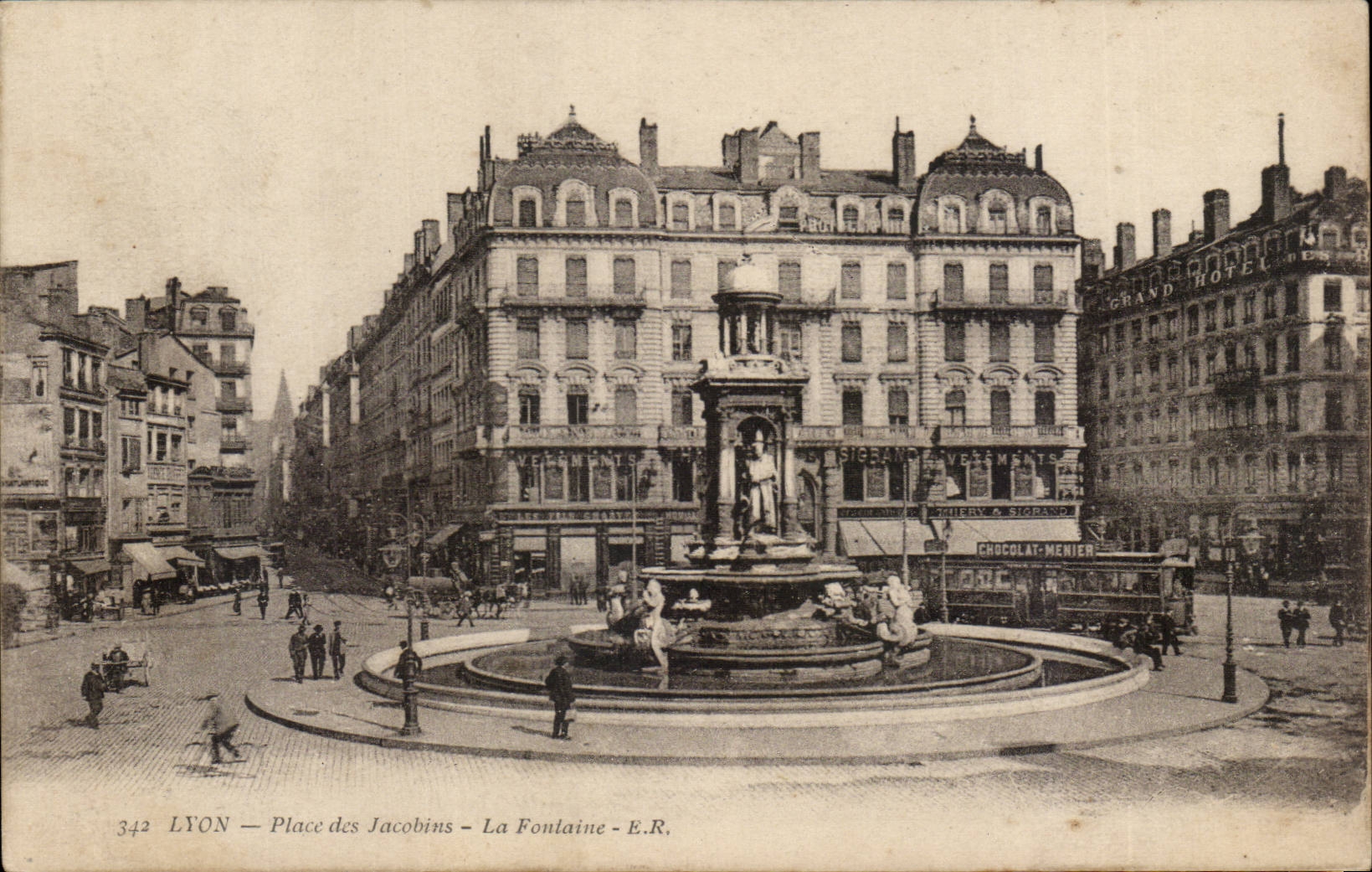 LYON — Place des Jacobins — La Fontaine — E.R.
