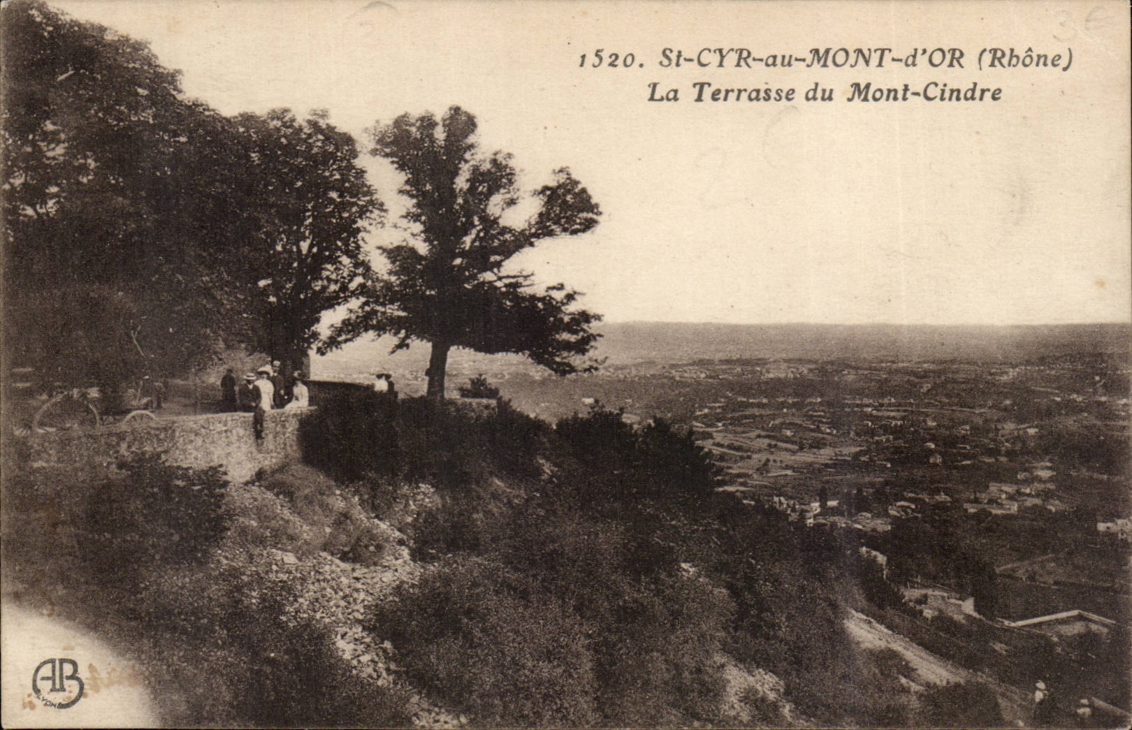 CPA St Cyr au Mont d'or La terrasse du Mont Cindre