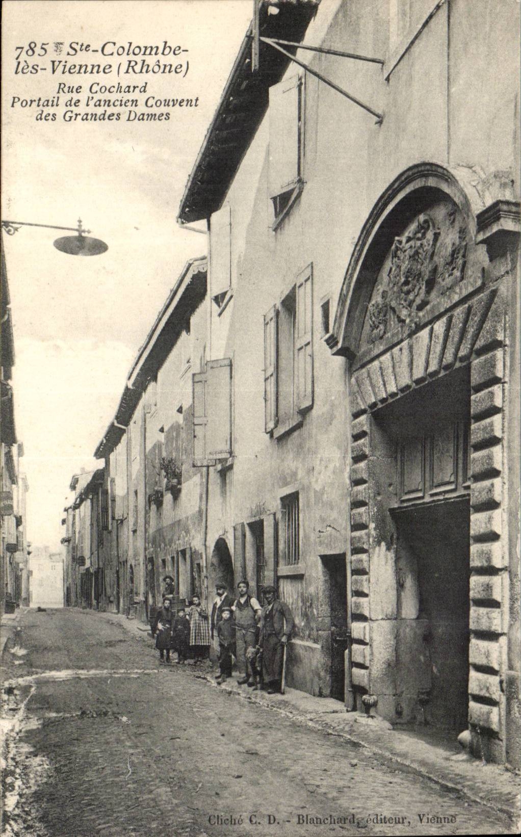 CPA Ste Colombe les Vienne rue Cochard Portail de l'ancien couvent des grandes dames