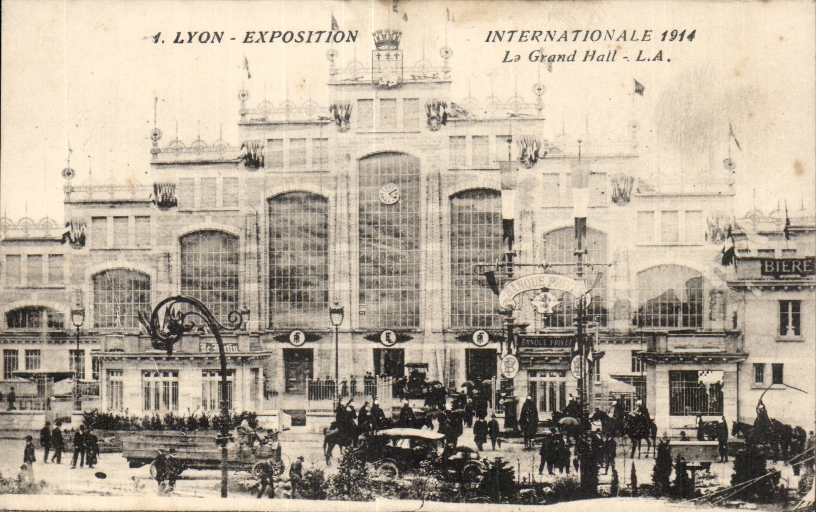 Lyon CPA Exposition internationale 1914 Le grand hall